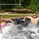 Kamzík *** Szálloda